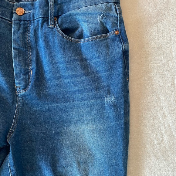 Nicole Miller, Soho, high-rise boot cut jeans - Picture 3 of 4